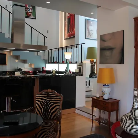 Maison Mouillard * ליון